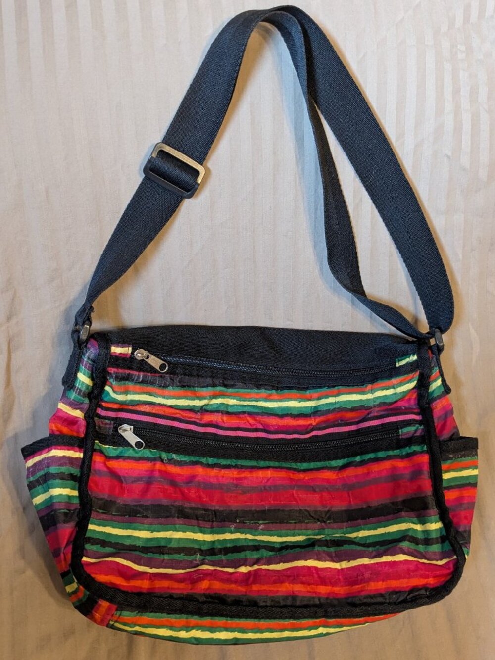 LeSportsac Deluxe Everyday Bag